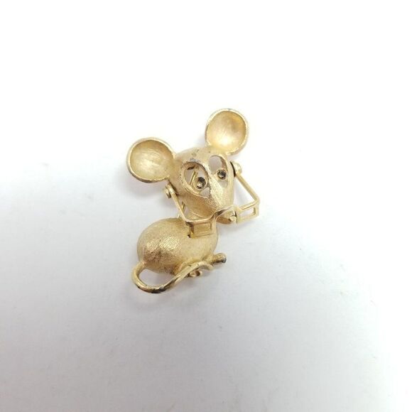 Vintage Avon Mouse with Glasses Brooch, Retro Gold Tone Lapel PIn, Estate - Picture 2 of 6